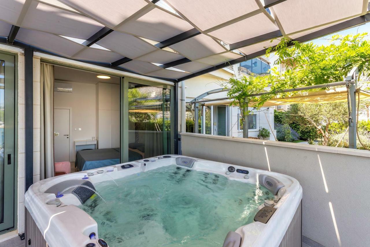 Luxury Apartment With Hot Tub Omiš Εξωτερικό φωτογραφία