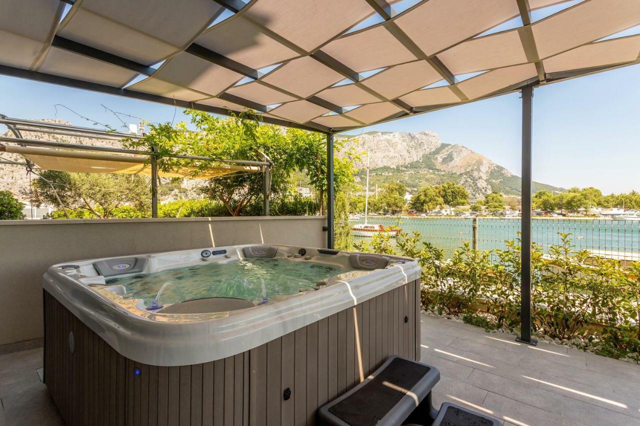 Luxury Apartment With Hot Tub Omiš Εξωτερικό φωτογραφία