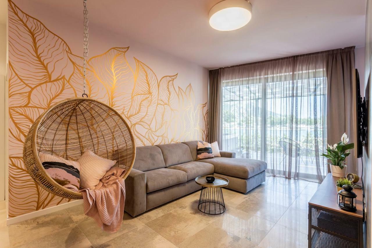 Luxury Apartment With Hot Tub Omiš Εξωτερικό φωτογραφία