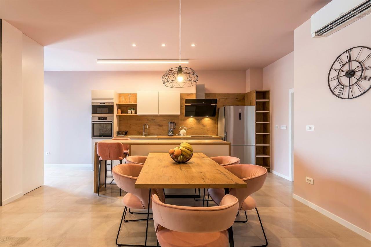 Luxury Apartment With Hot Tub Omiš Εξωτερικό φωτογραφία