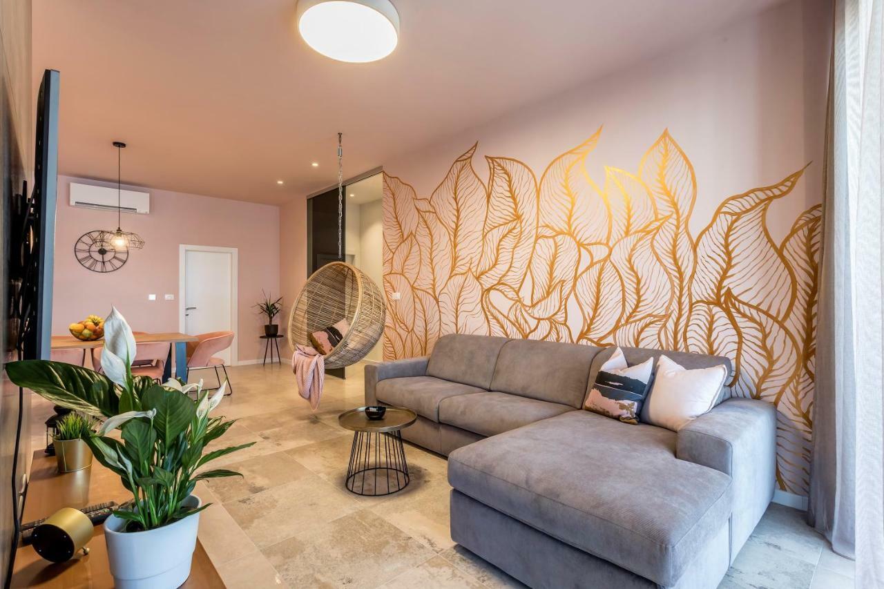 Luxury Apartment With Hot Tub Omiš Εξωτερικό φωτογραφία