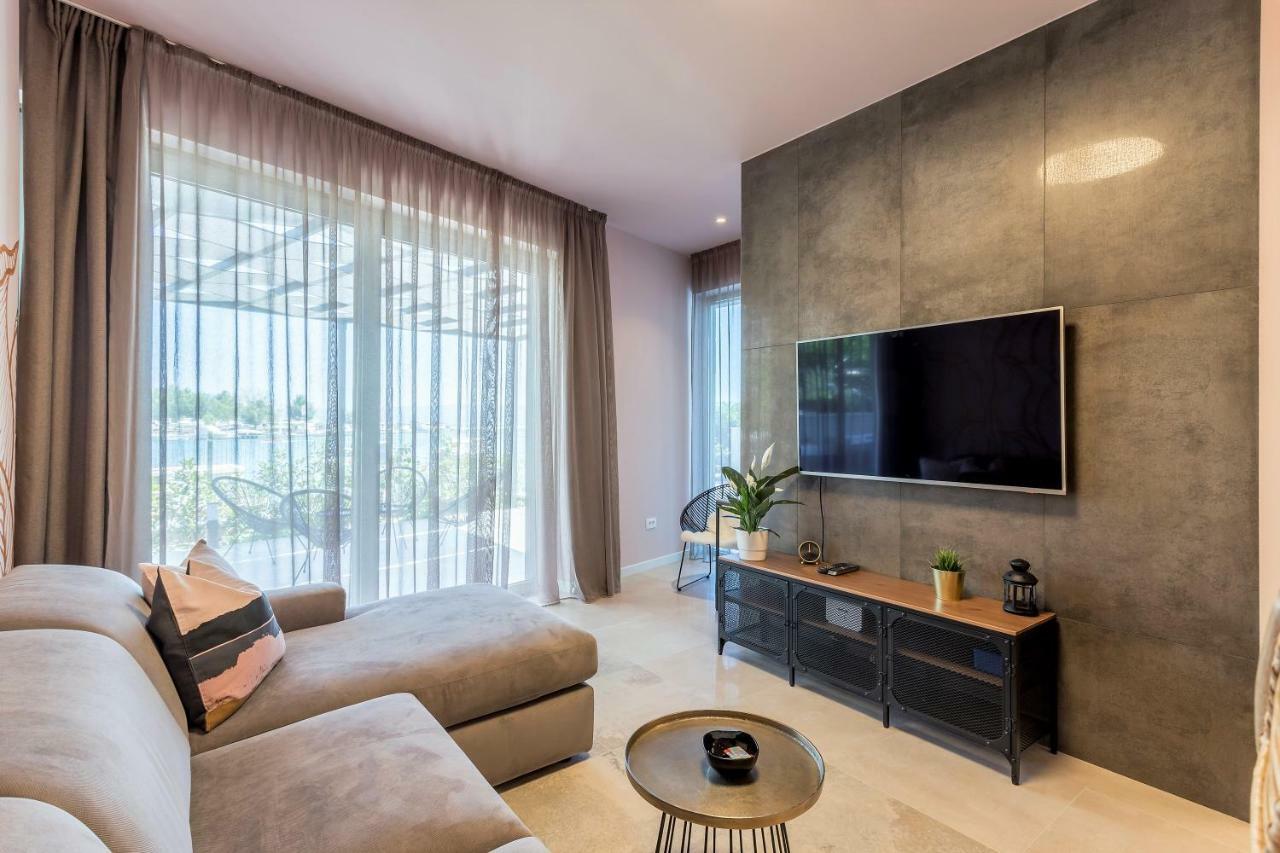Luxury Apartment With Hot Tub Omiš Εξωτερικό φωτογραφία