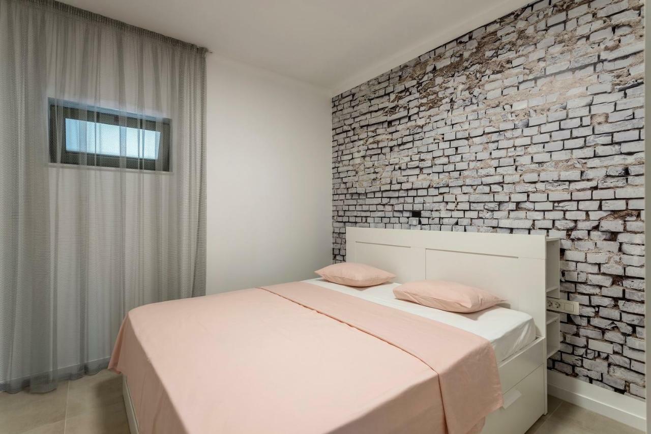 Luxury Apartment With Hot Tub Omiš Εξωτερικό φωτογραφία